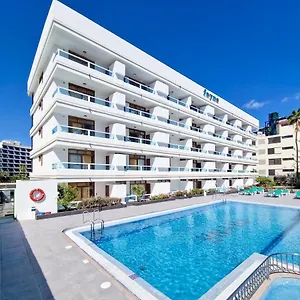 Appart hôtel Fayna **