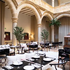 https://palacio-de-los-salcedo.es-andalucia.com